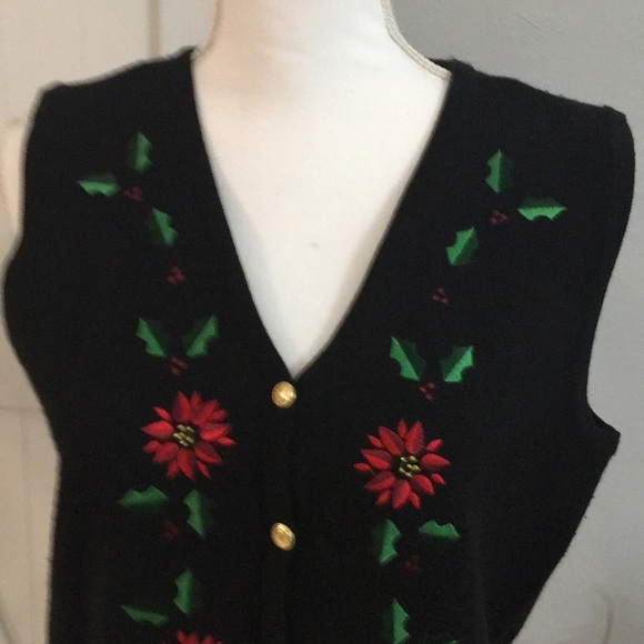 Croft & Barrrow Christmas vest. Size medium - Picture 2 of 8